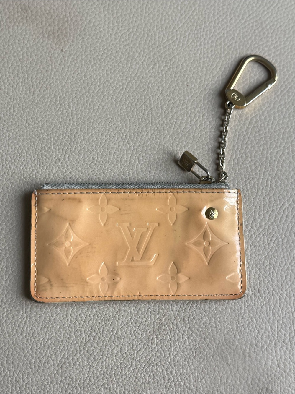 Louis Vuitton Beige Vernis Monogram Key Pouch Louis Vuitton Monogram Vernis key